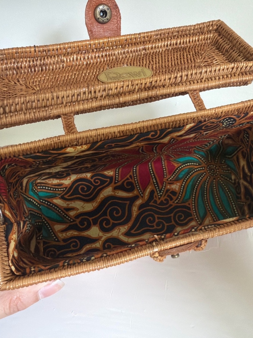 Rattan Shoulder and Crossbody Bag - Picture 3 of 5